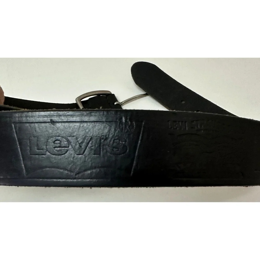 Levis Men's Black Leather Embossed Logo Belt Size 38/40 Silver Buckle